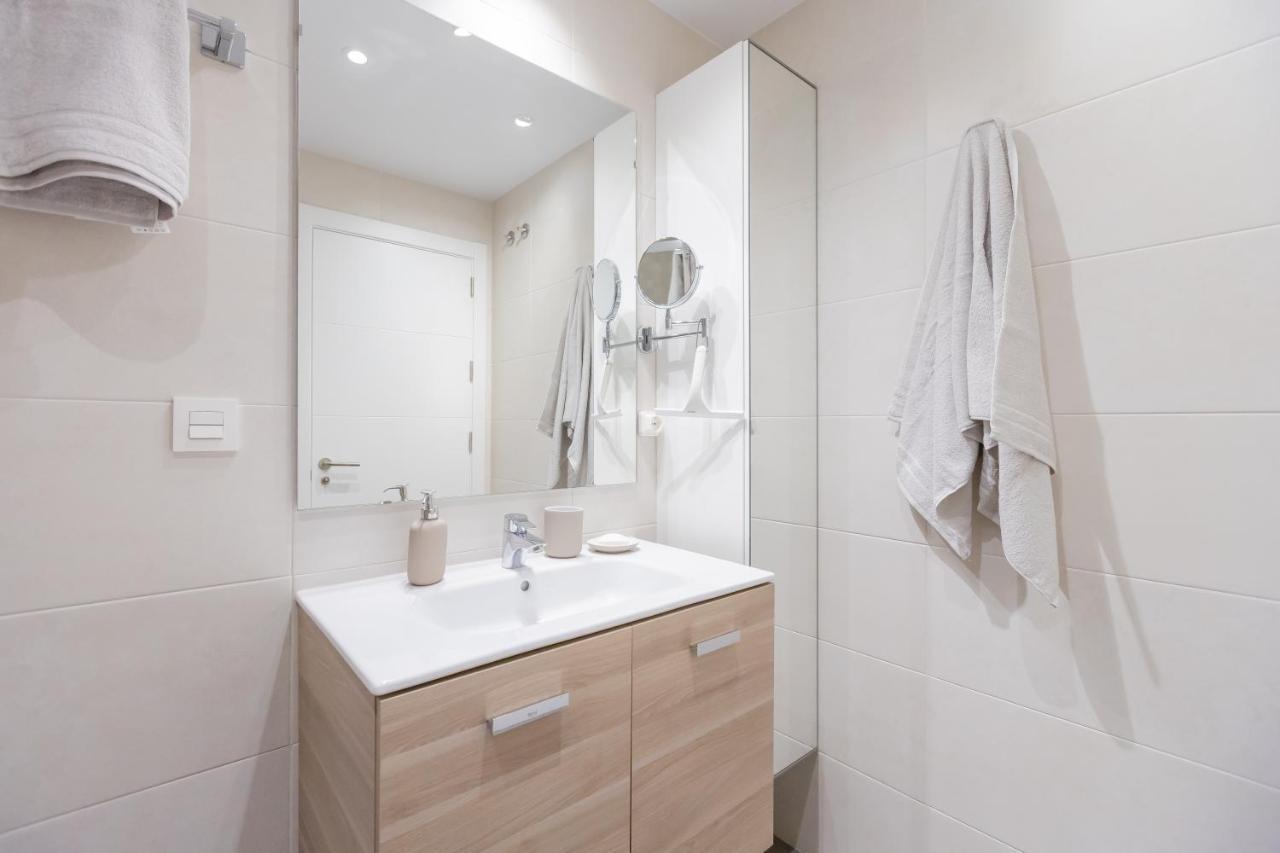 Marbella Luxury Brand New 2-Bedroom Apartment, 3 Min Walk To The Beach! エクステリア 写真
